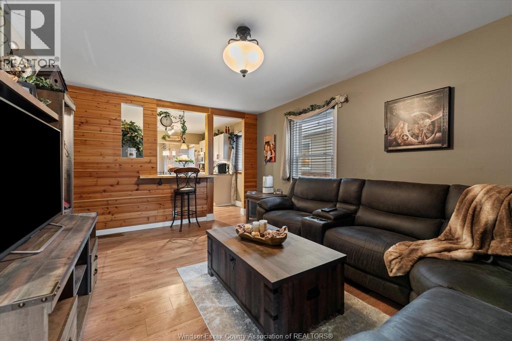 1845 Central, Windsor, Ontario N8W 4M6 - Photo 7 - 26003568