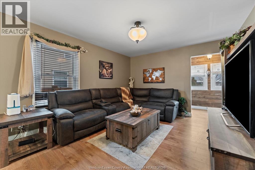 1845 Central, Windsor, Ontario N8W 4M6 - Photo 8 - 26003568