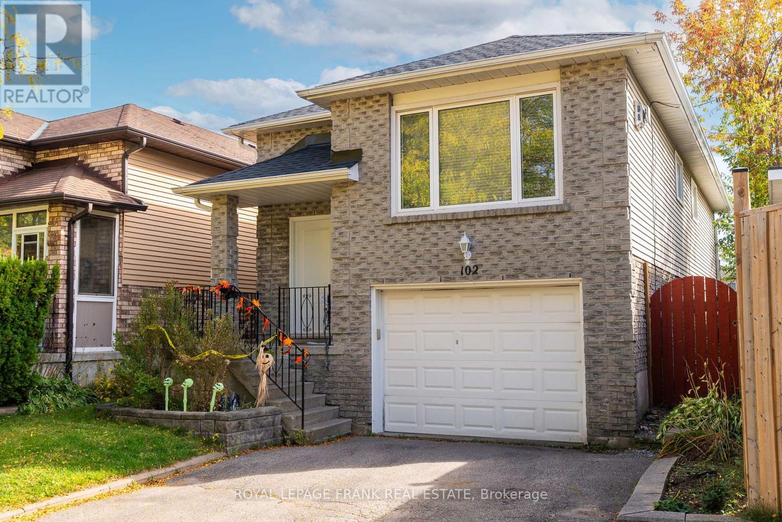 102 Turnberry Crescent, Clarington, Ontario  L1E 1A8 - Photo 2 - E12802778