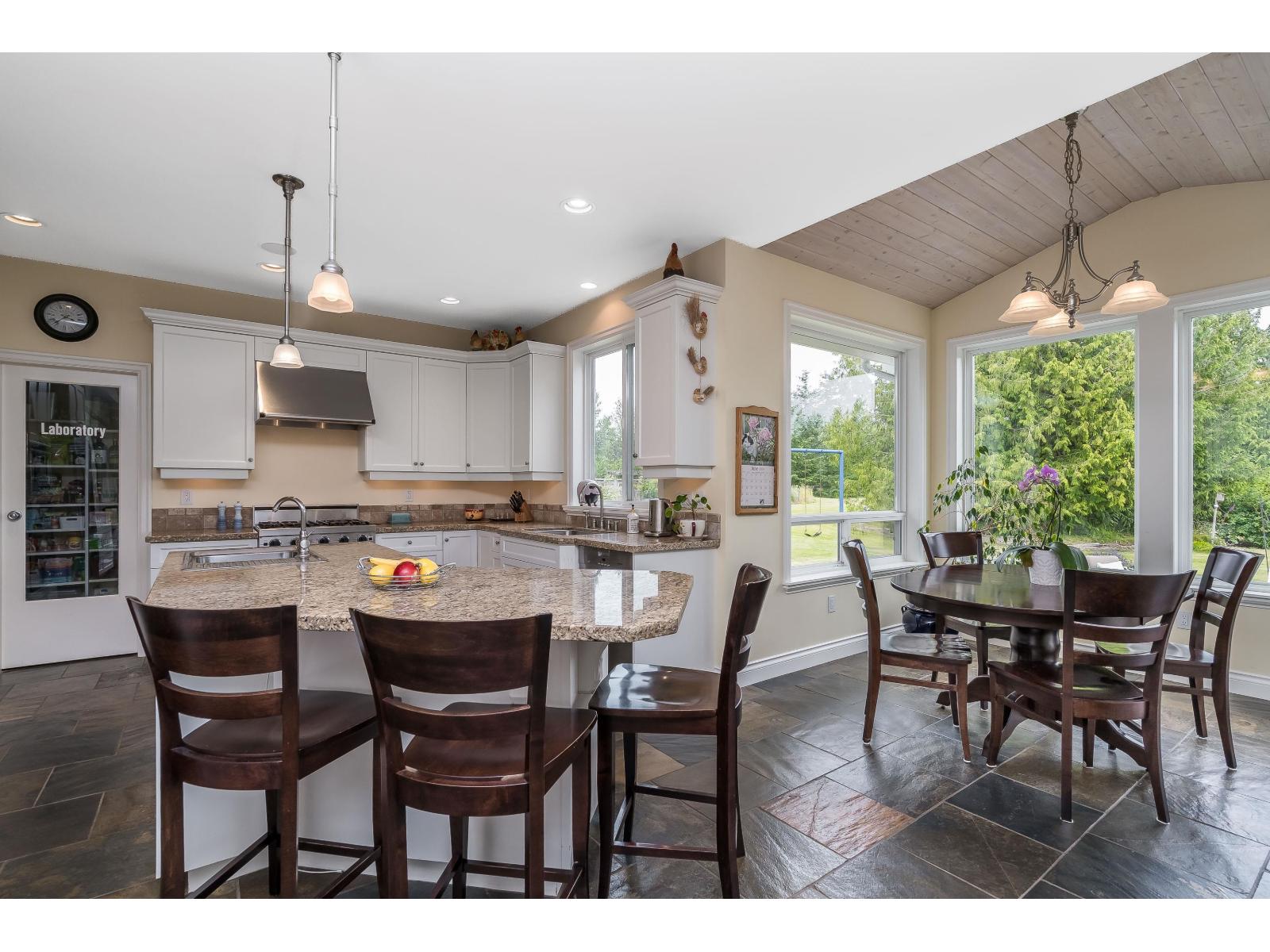 1192 212 Street, Langley, British Columbia  V2Z 1T1 - Photo 7 - R3091033