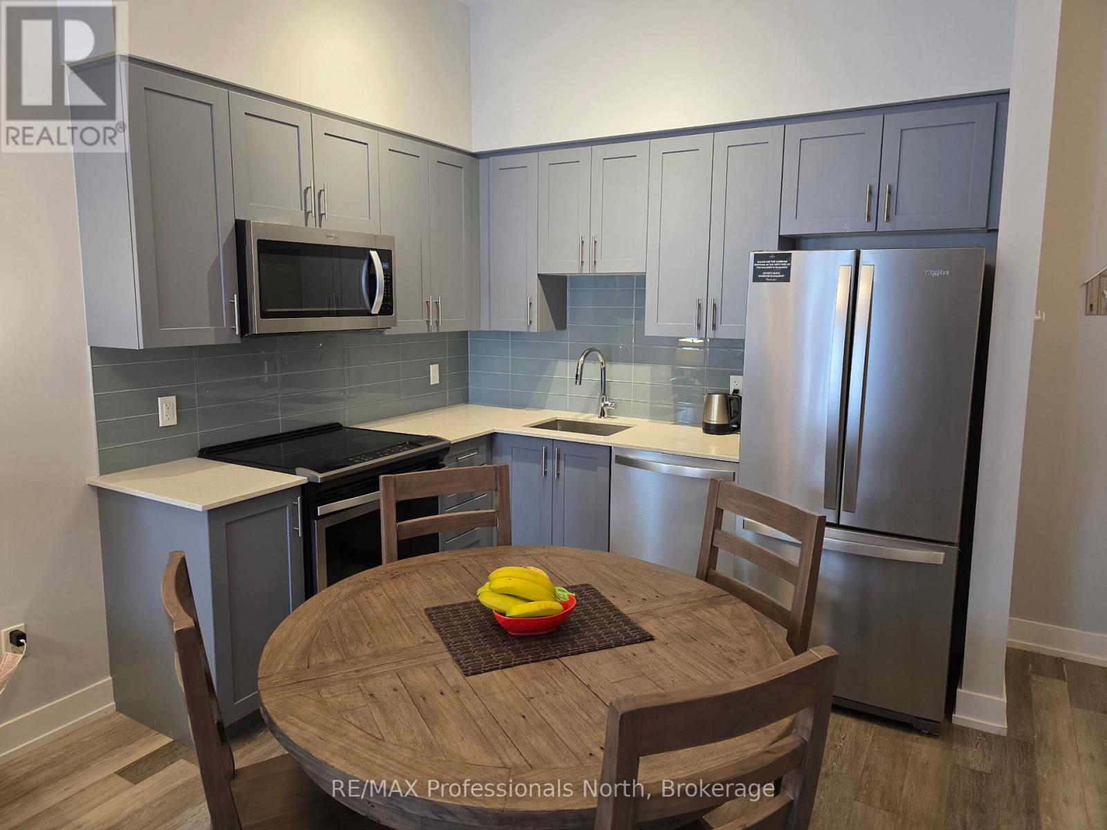 118 - 25 Pen Lake Point Road, Huntsville, Ontario  P1H 1A9 - Photo 4 - X12802926