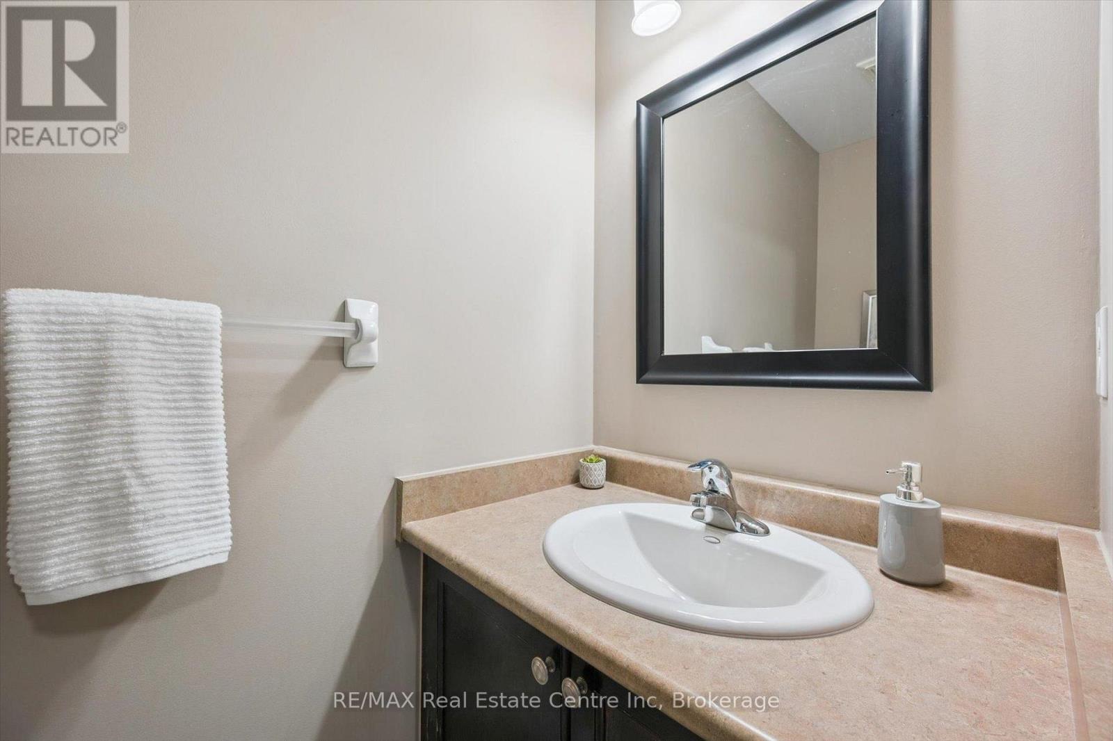 12 Eugene Drive, Guelph, Ontario  N1L 1P6 - Photo 7 - X12802980