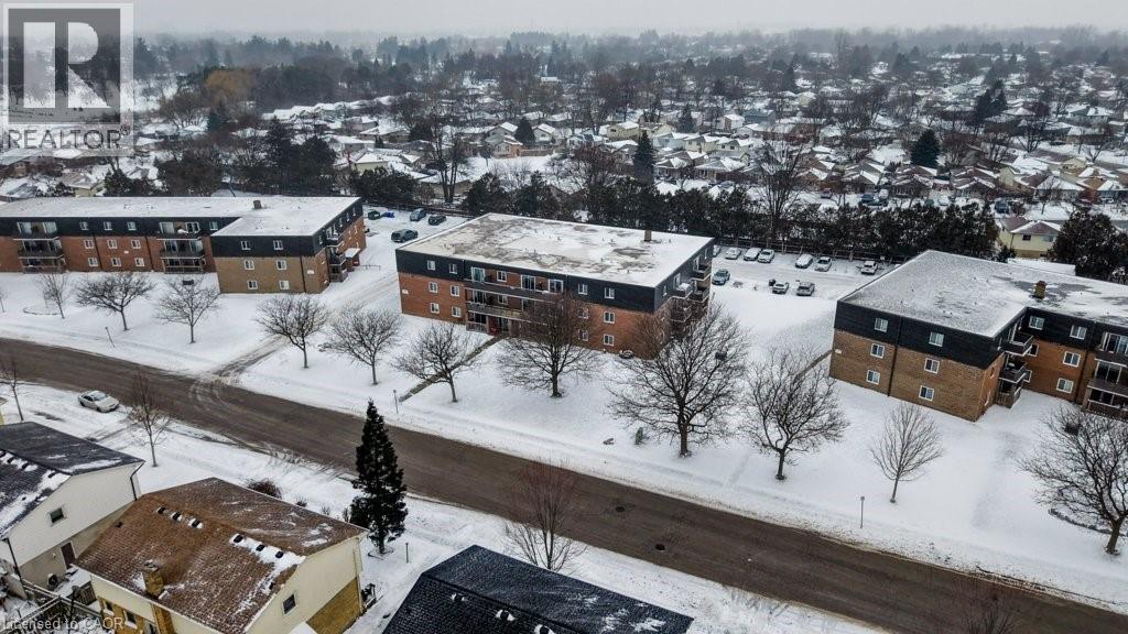 370 Admiral Drive Unit# 304, London, Ontario  N5V 3C2 - Photo 4 - 40795759