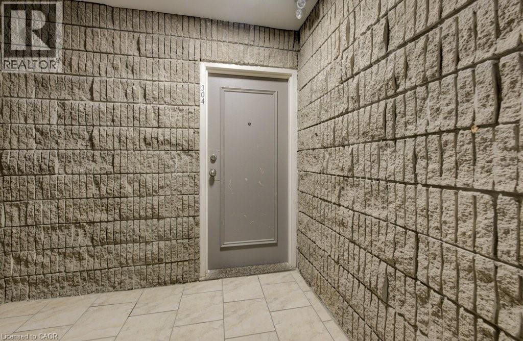 370 Admiral Drive Unit# 304, London, Ontario  N5V 3C2 - Photo 7 - 40795759