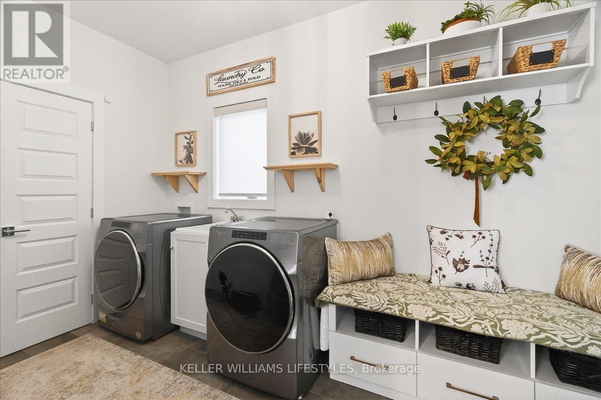 Photo 18 of 50 for 21 Locky Lane