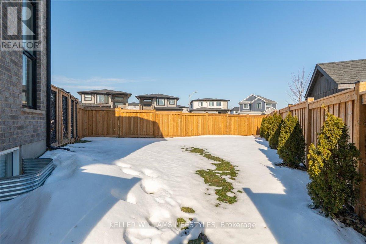 Photo 36 of 50 for 21 Locky Lane