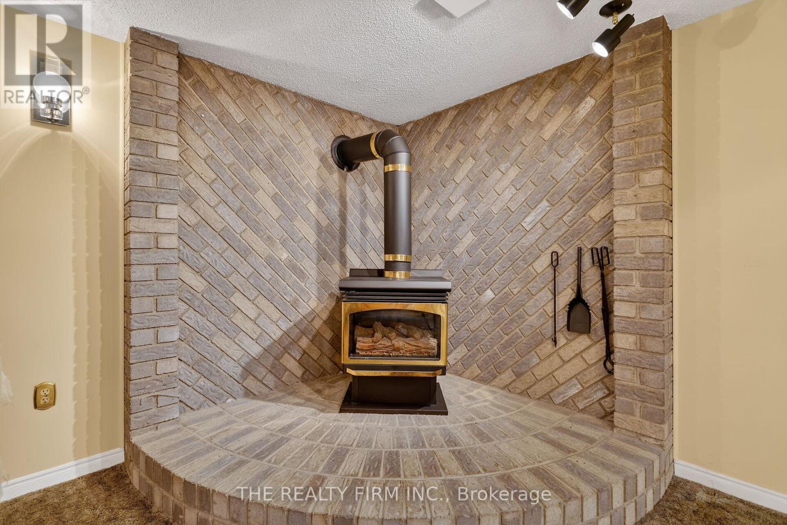 20 Harding Crescent, London South, Ontario  N6E 1G3 - Photo 19 - X12802822