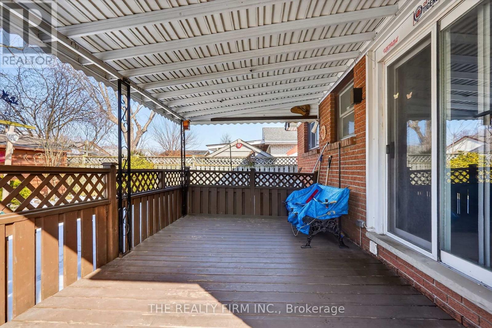 20 Harding Crescent, London South, Ontario  N6E 1G3 - Photo 25 - X12802822