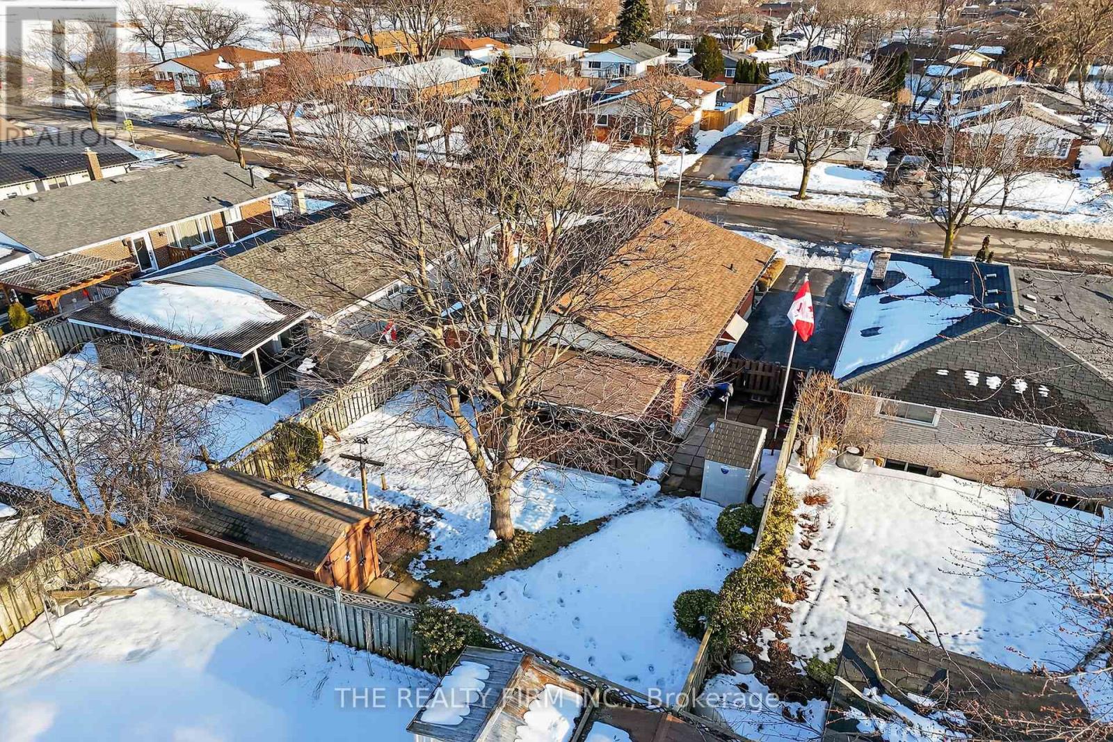 20 Harding Crescent, London South, Ontario  N6E 1G3 - Photo 31 - X12802822