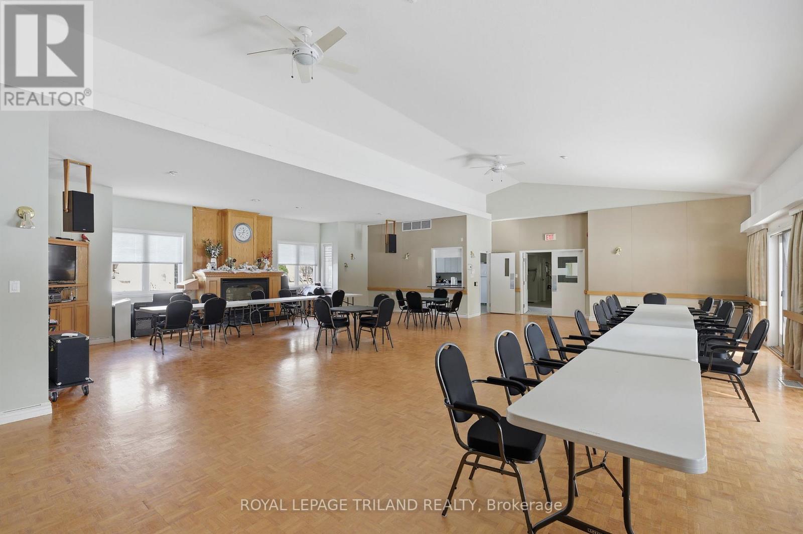 45 Ilderbrook Circle, Middlesex Centre, Ontario  N0M 2A0 - Photo 44 - X12802954