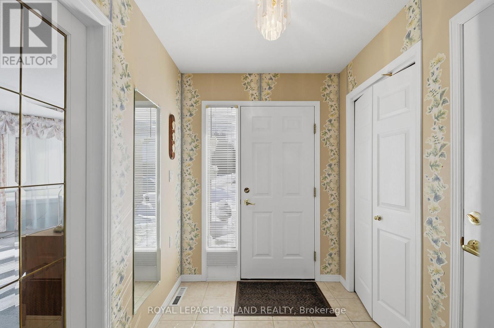 45 Ilderbrook Circle, Middlesex Centre, Ontario  N0M 2A0 - Photo 9 - X12802954