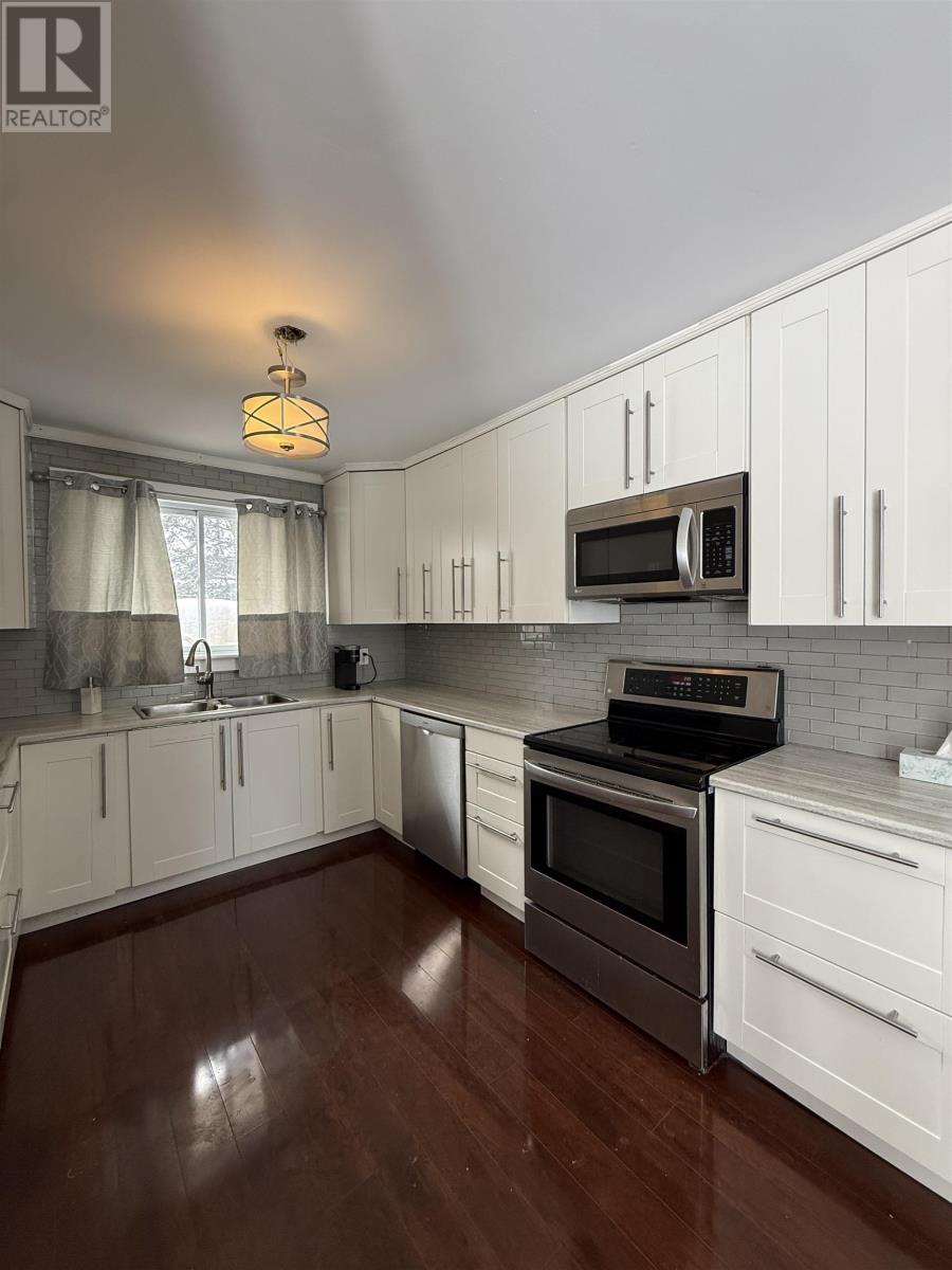 113 Cedar Cres, Longlac, Ontario  P0T 2A0 - Photo 7 - TB253502