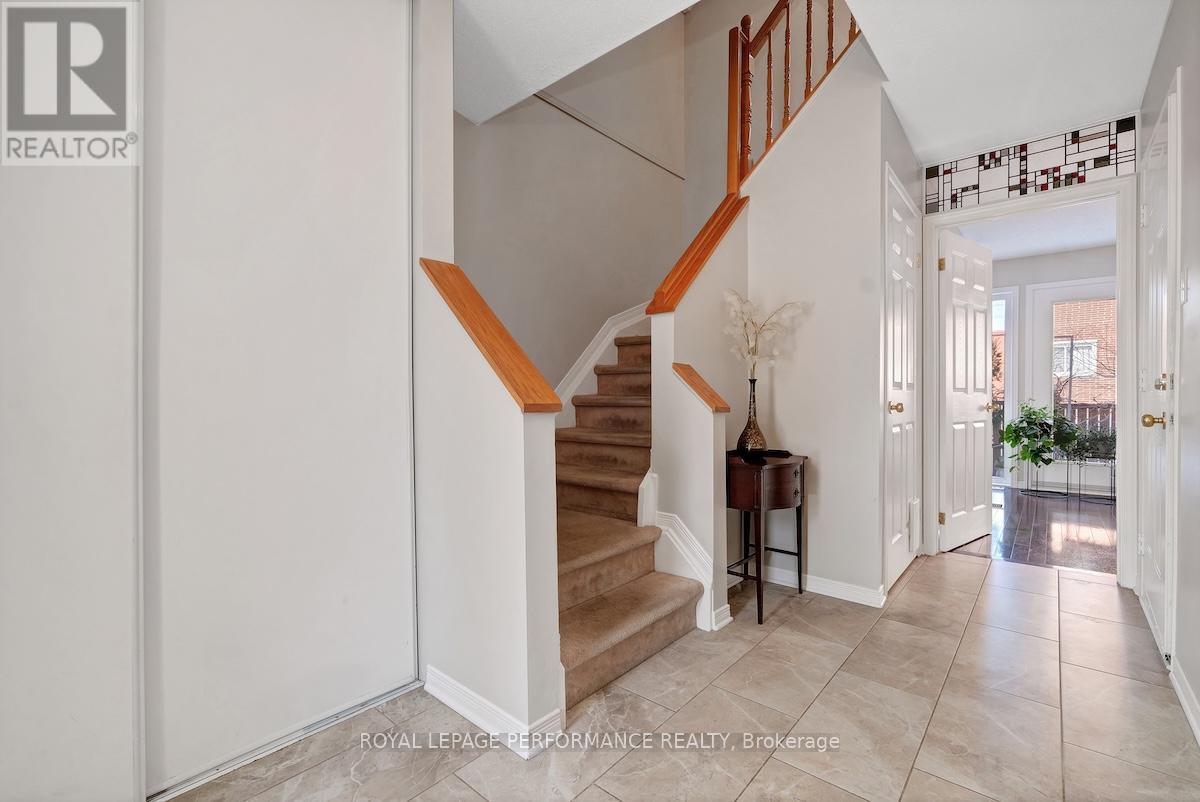 175 Arcola Private, Ottawa, Ontario  K1K 4W9 - Photo 3 - X12802830