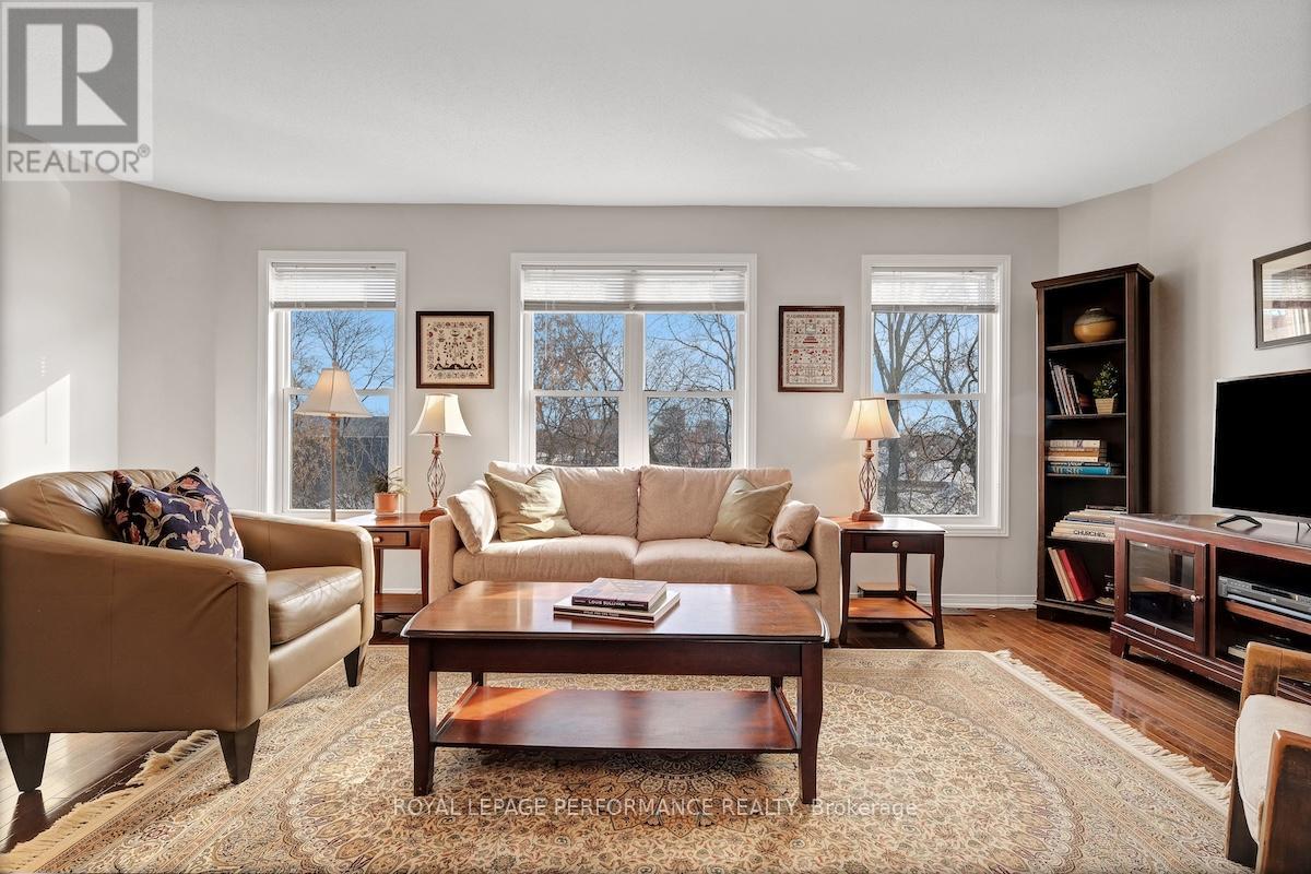 175 Arcola Private, Ottawa, Ontario  K1K 4W9 - Photo 9 - X12802830