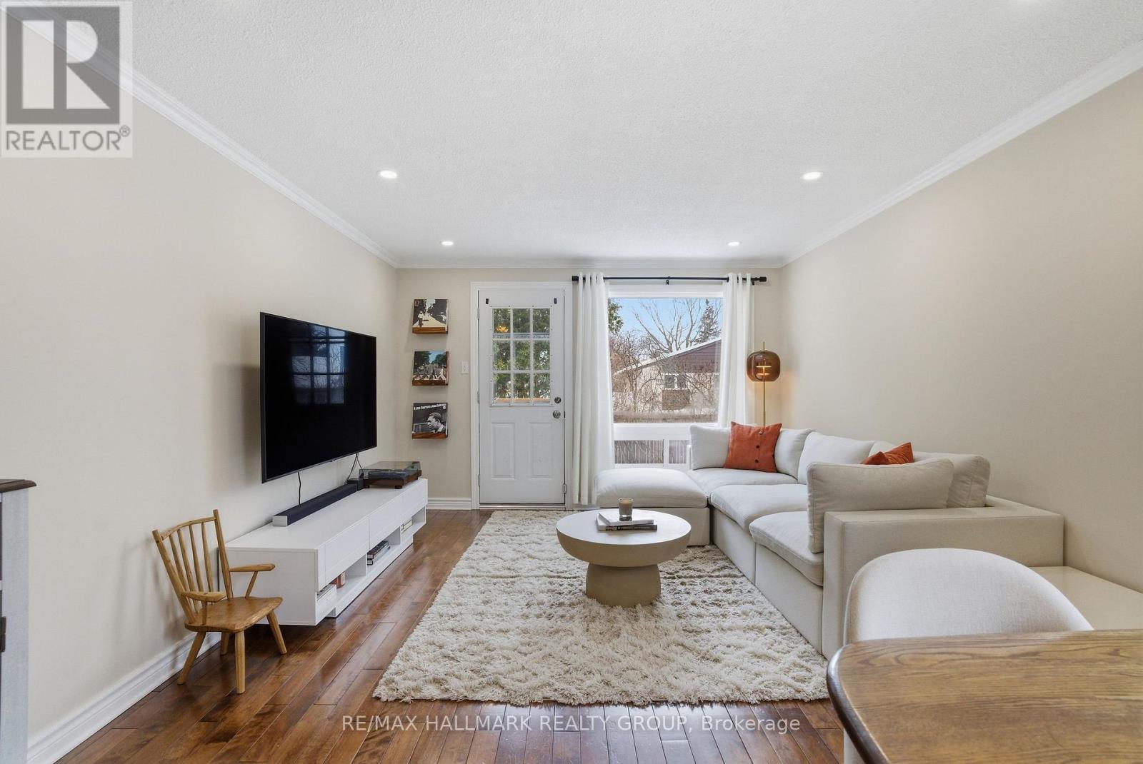 24 Binscarth Crescent, Ottawa, Ontario  K2L 1S1 - Photo 10 - X12802880