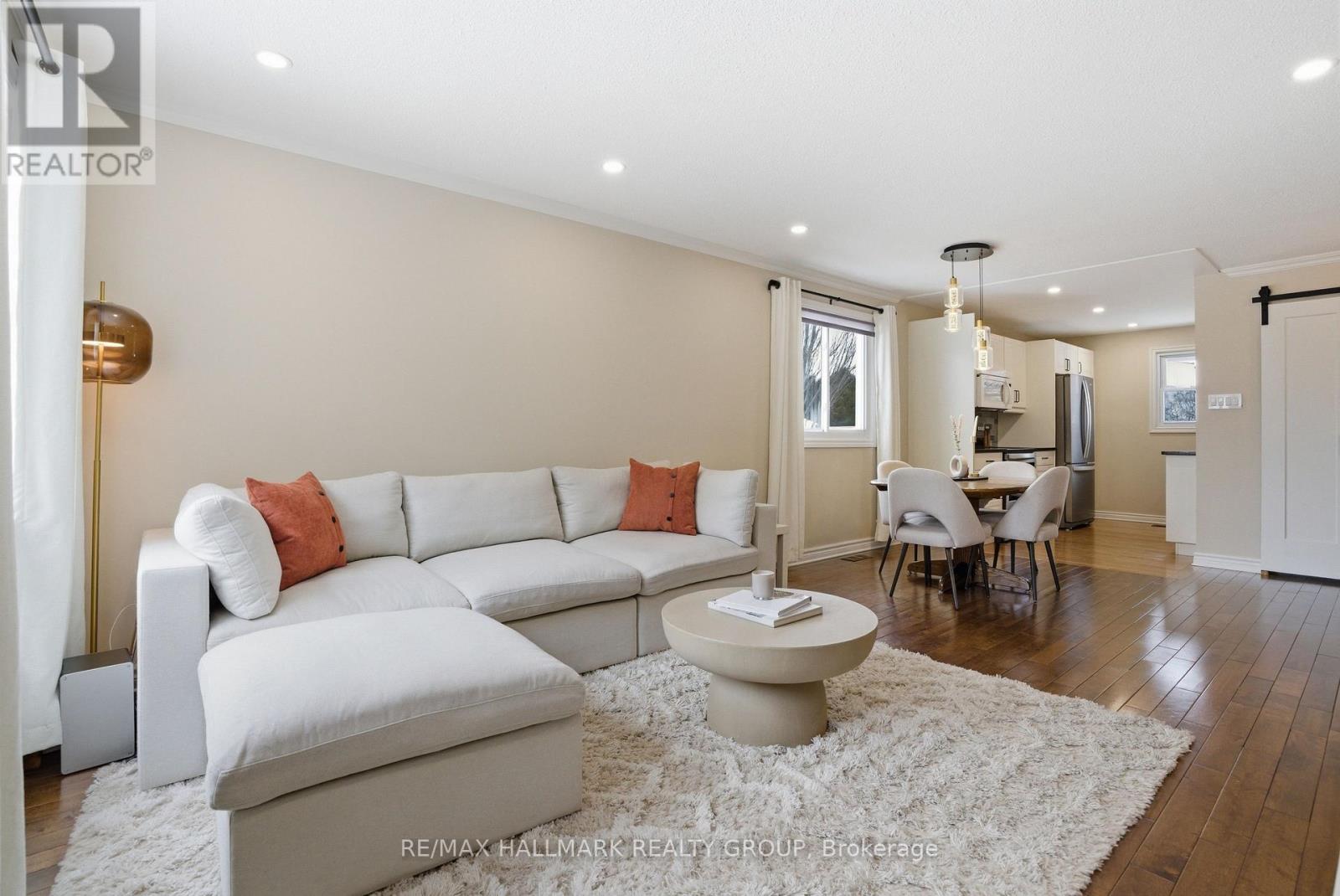 24 Binscarth Crescent, Ottawa, Ontario  K2L 1S1 - Photo 11 - X12802880