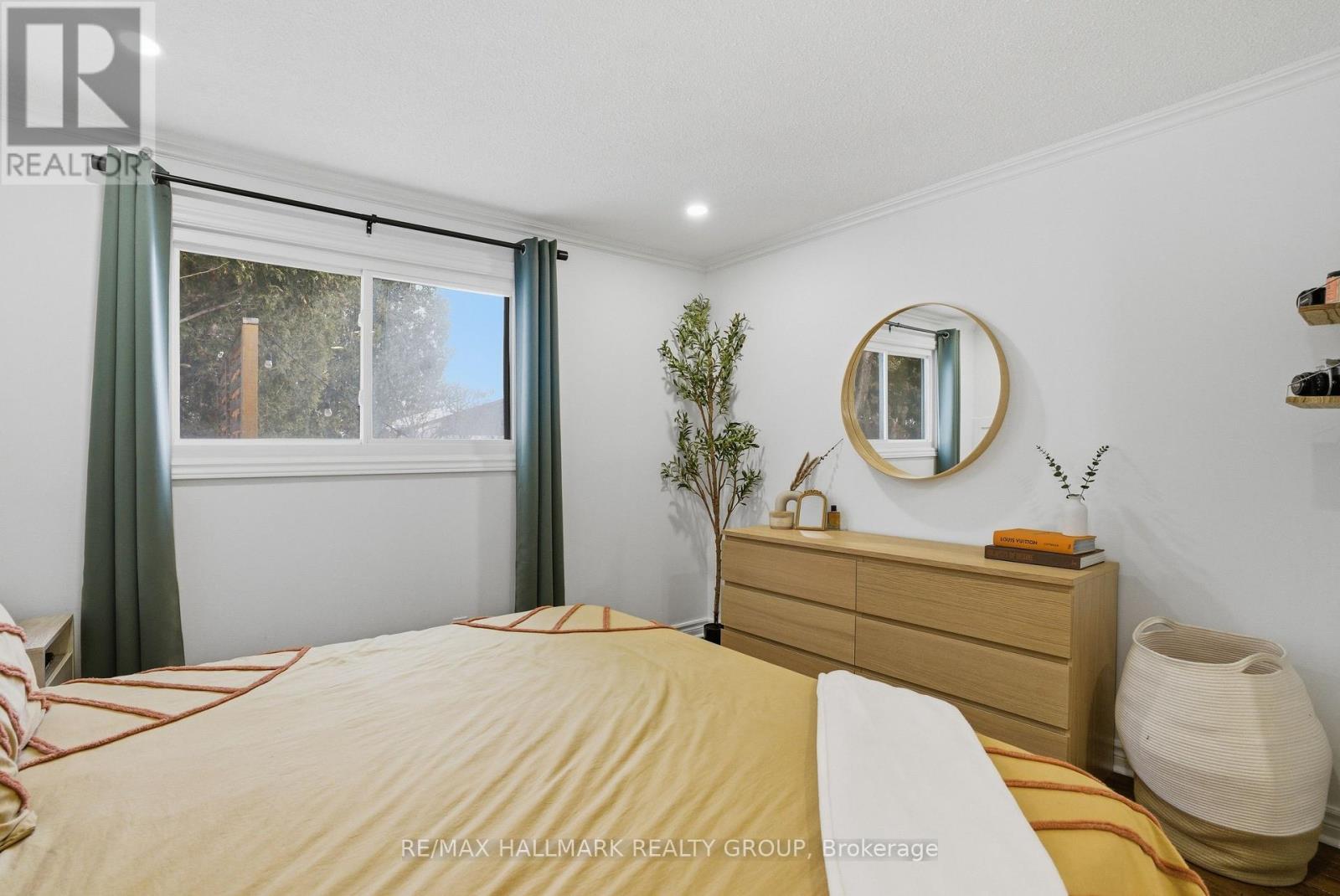 24 Binscarth Crescent, Ottawa, Ontario  K2L 1S1 - Photo 13 - X12802880