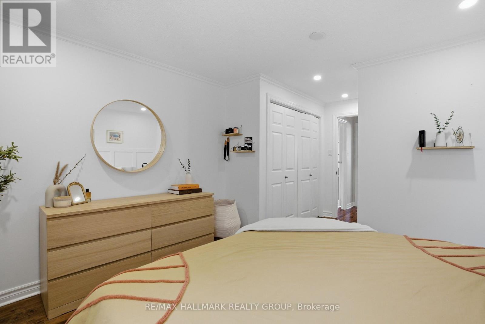 24 Binscarth Crescent, Ottawa, Ontario  K2L 1S1 - Photo 14 - X12802880