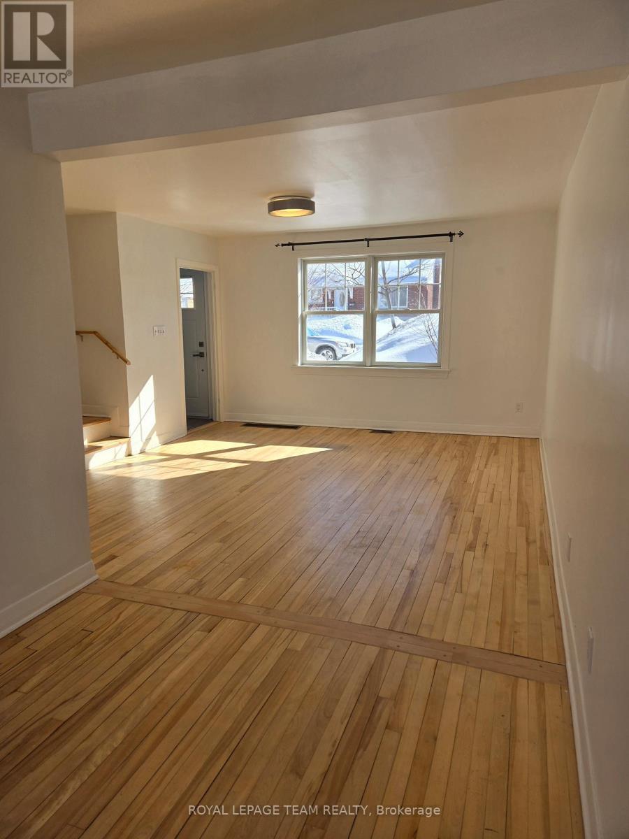 1305 Kingston Avenue, Ottawa, Ontario  K1Z 8K9 - Photo 6 - X12802884