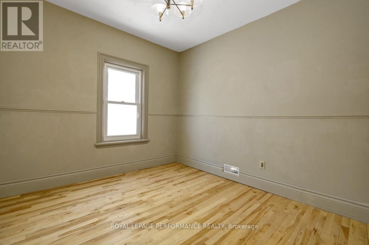 44 Queen Mary Street, Ottawa, Ontario  K1K 1X9 - Photo 31 - X12803008