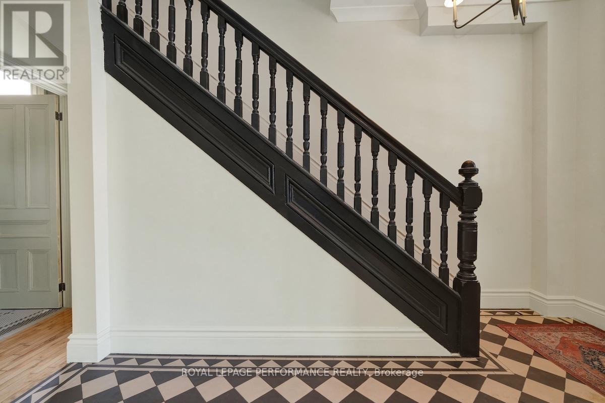 44 Queen Mary Street, Ottawa, Ontario  K1K 1X9 - Photo 6 - X12803008