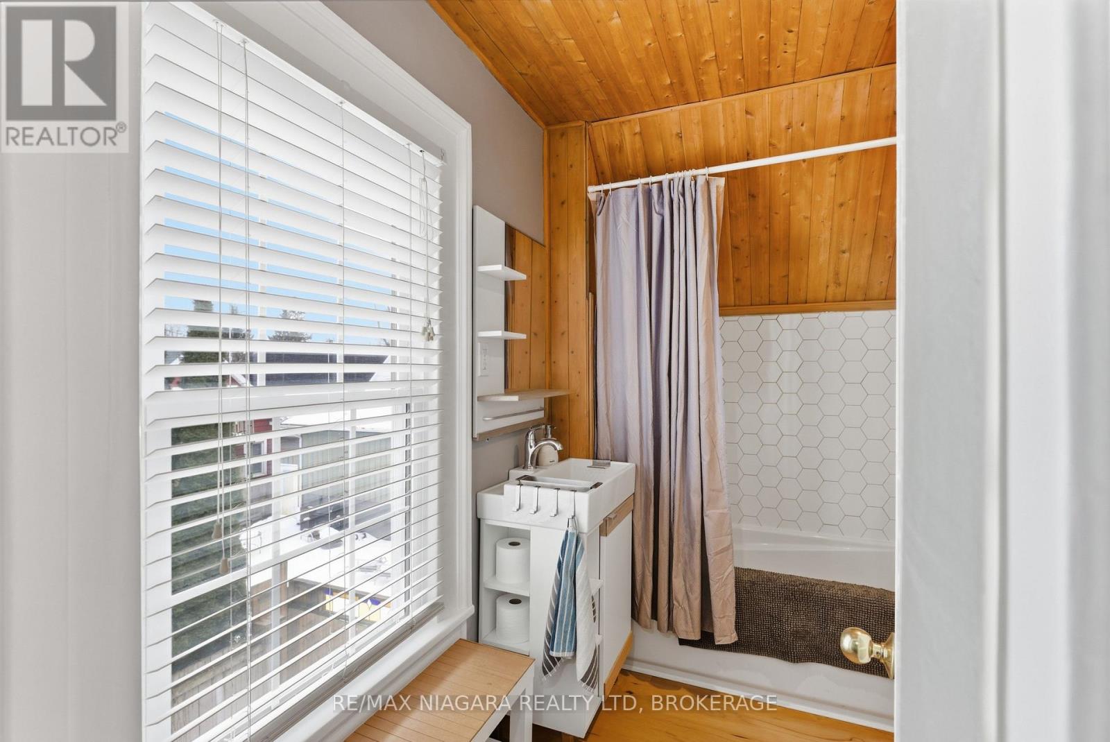 5408 Ontario Avenue, Niagara Falls, Ontario  L2E 3S5 - Photo 12 - X12802818