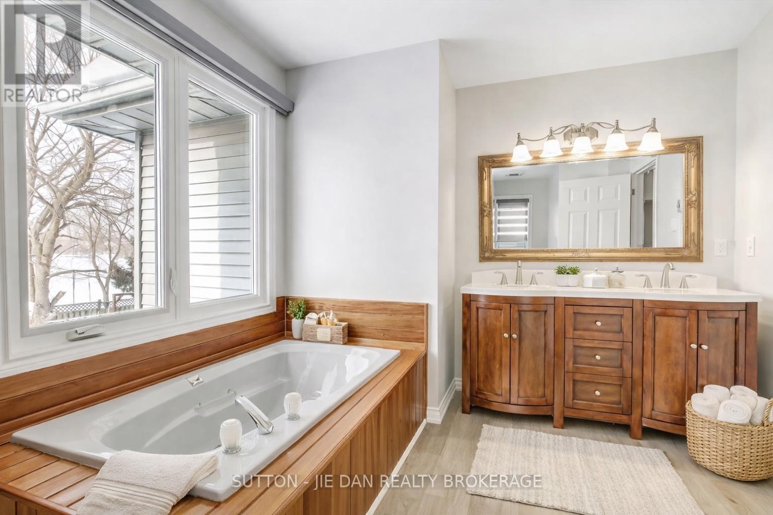 33 Repton Avenue, London North, Ontario  N5X 3G3 - Photo 19 - X12739074