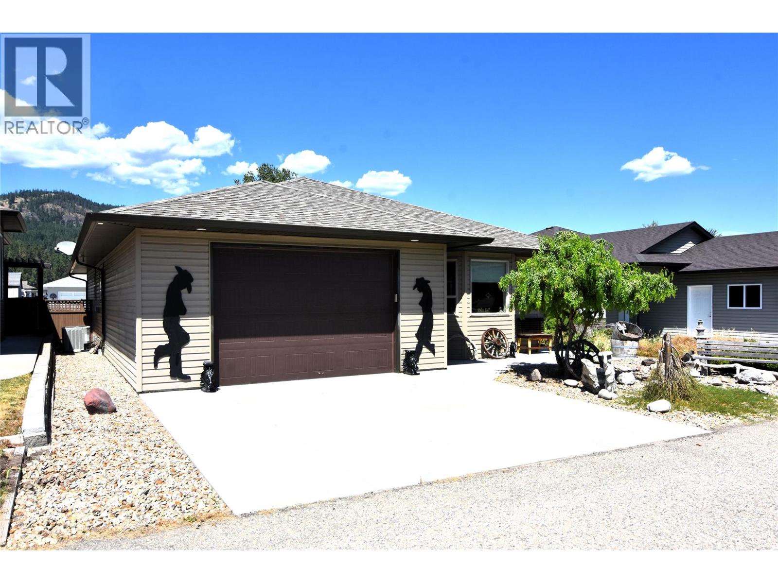 494 Kingfisher Avenue, Vernon, British Columbia  V1H 2A1 - Photo 4 - 10343837