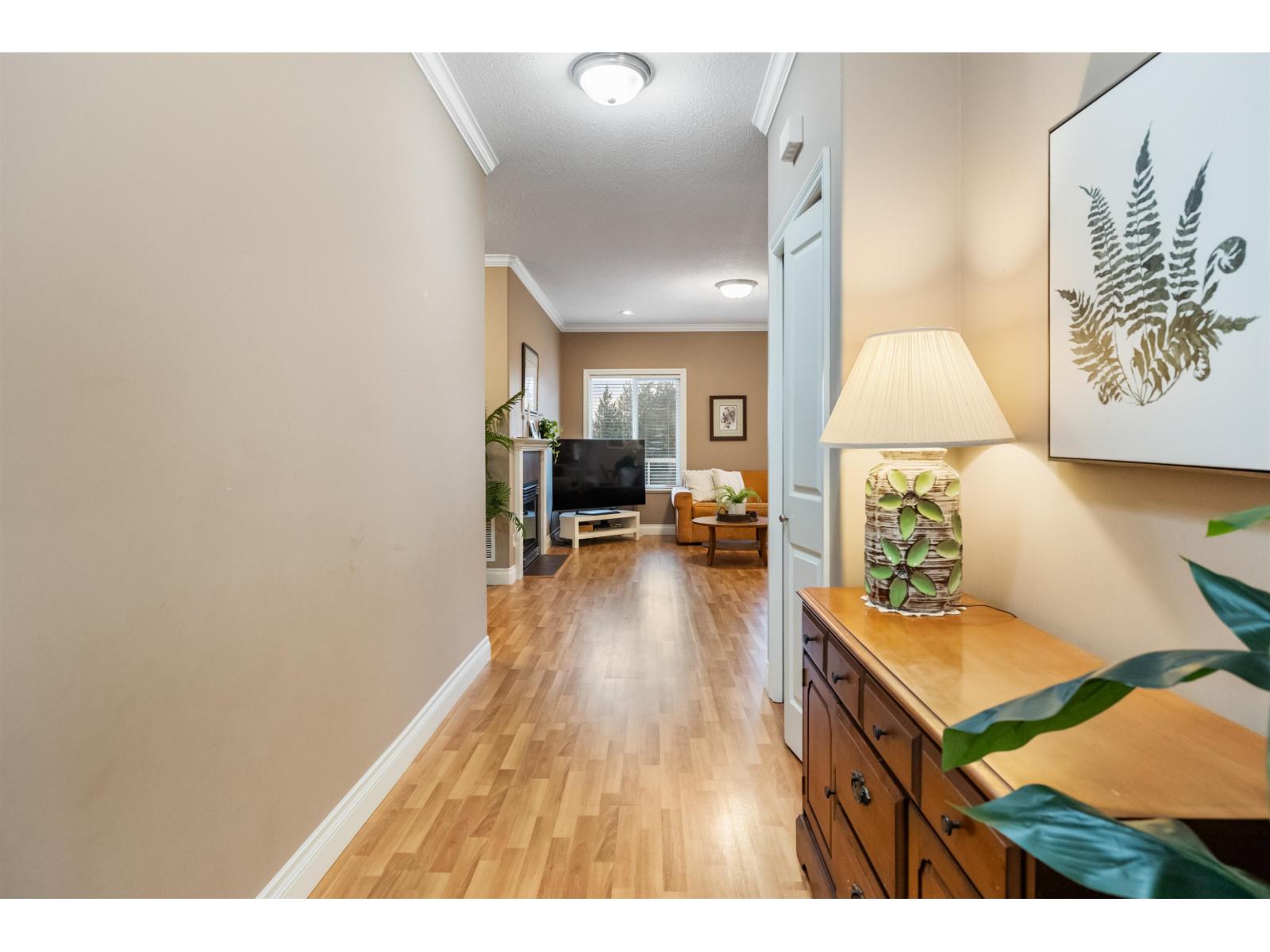 32464 Bobcat Drive, Mission, British Columbia  V2V 7P7 - Photo 5 - R3091016