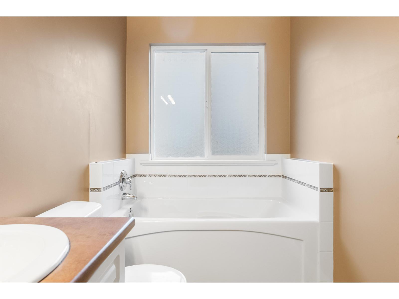 32464 Bobcat Drive, Mission, British Columbia  V2V 7P7 - Photo 18 - R3091016