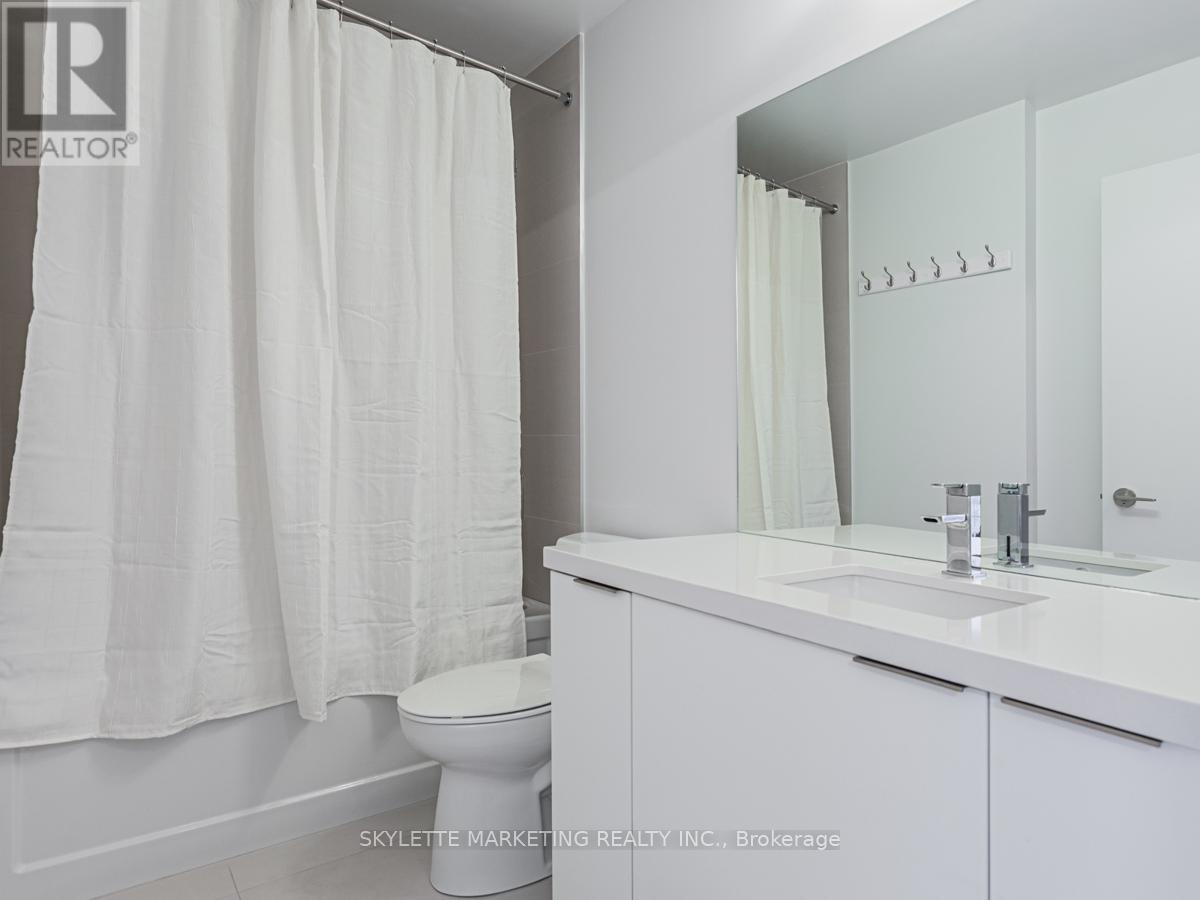 2408 - 8 Eglinton Avenue E, Toronto, Ontario  M4P 1A6 - Photo 14 - C12802784