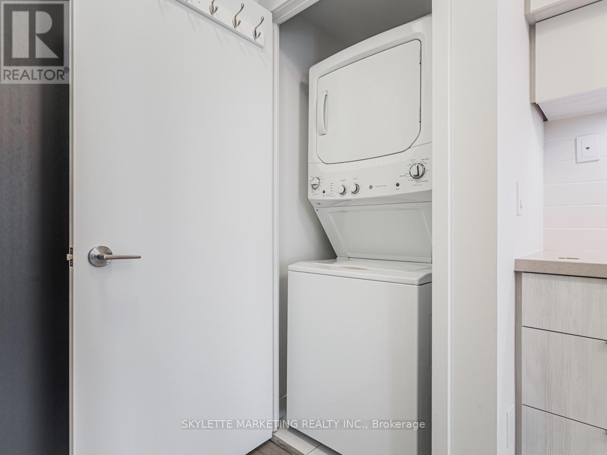 2408 - 8 Eglinton Avenue E, Toronto, Ontario  M4P 1A6 - Photo 15 - C12802784