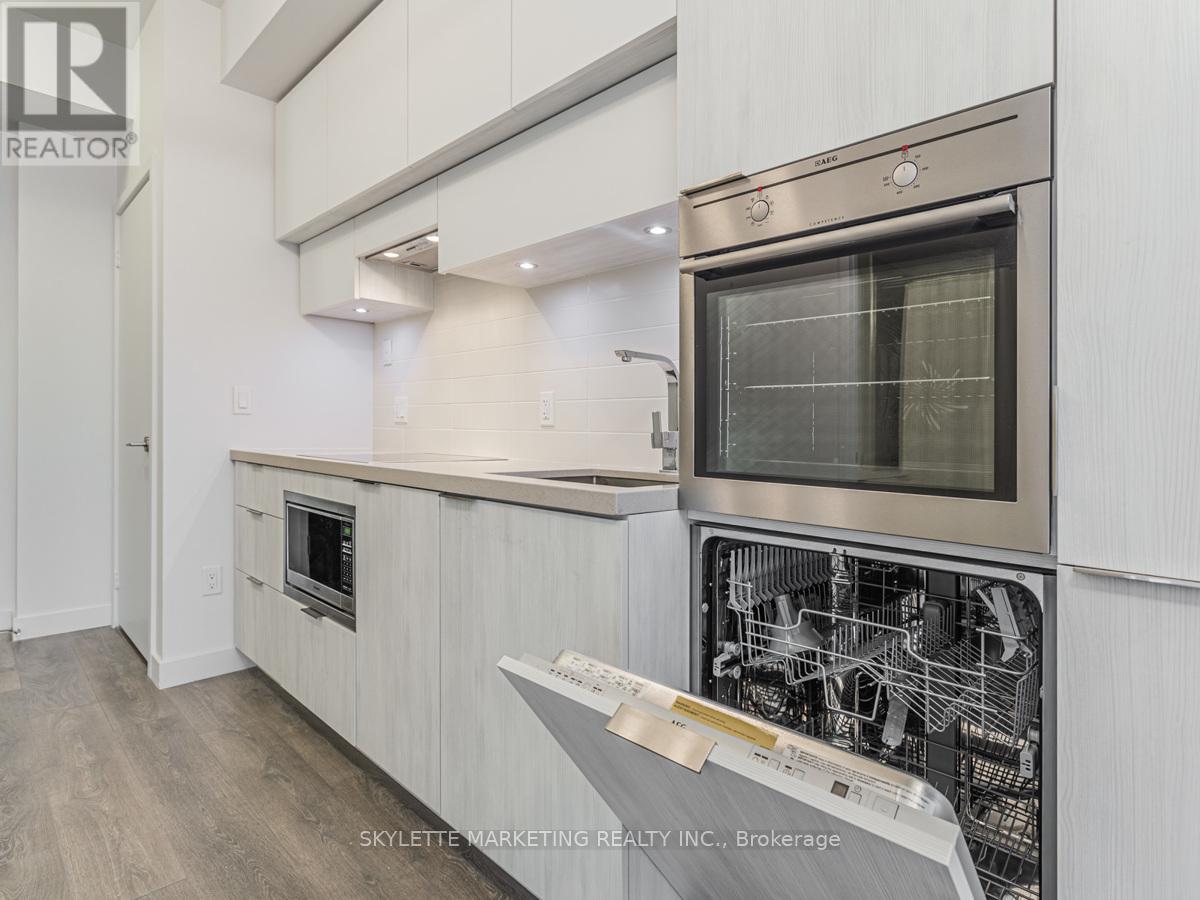 2408 - 8 Eglinton Avenue E, Toronto, Ontario  M4P 1A6 - Photo 8 - C12802784