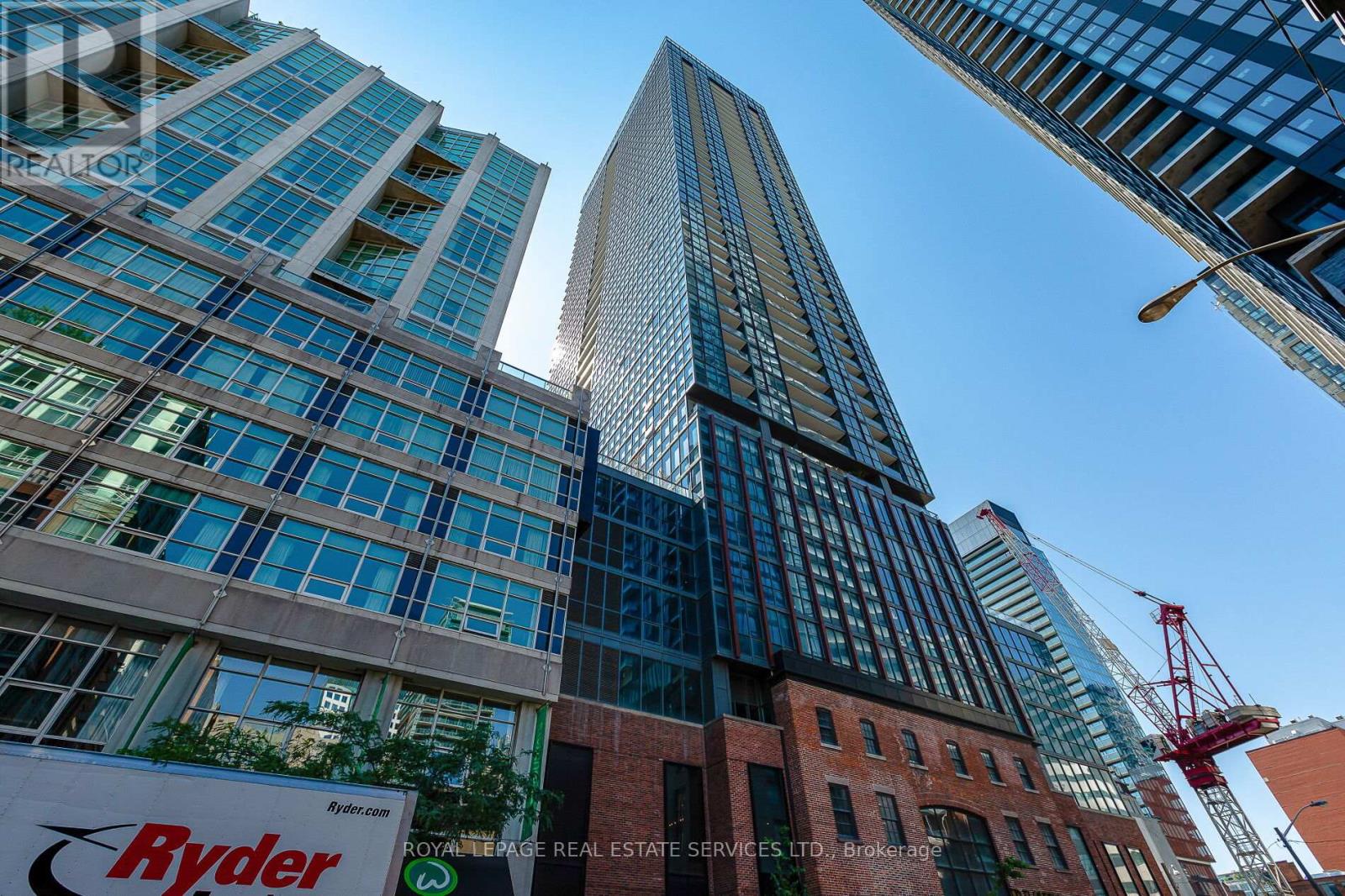 2301 - 88 Blue Jays Way, Toronto, Ontario  M5V 0L7 - Photo 2 - C12802900