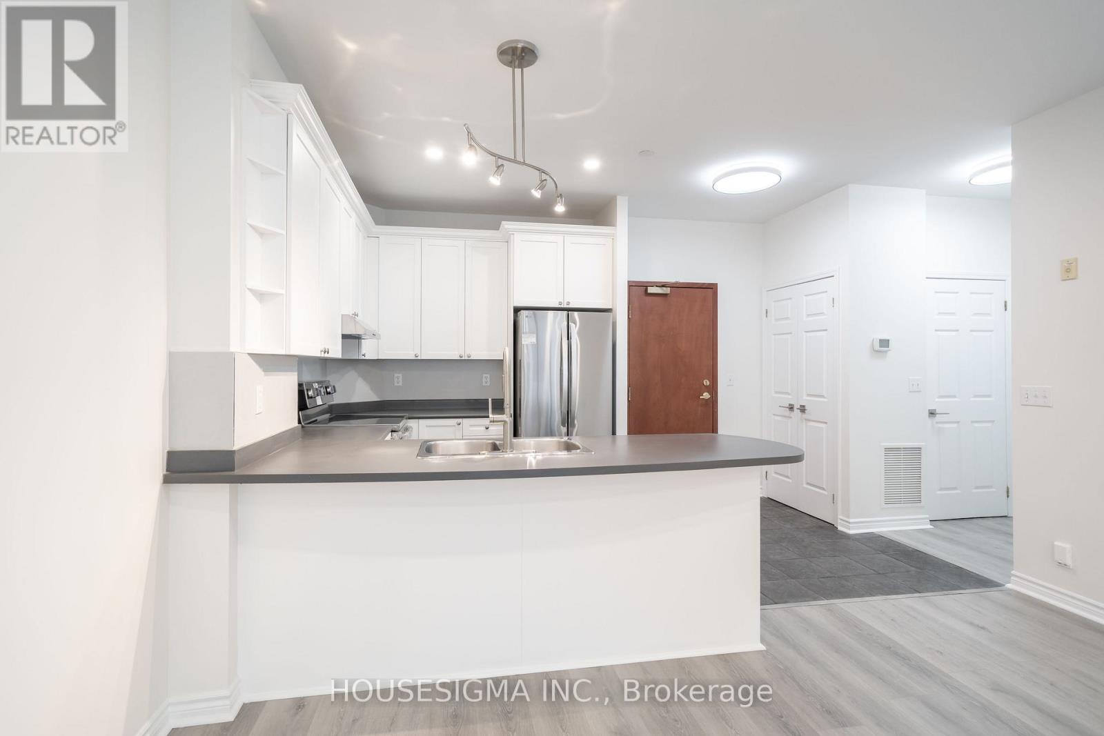 414 - 980 Yonge Street, Toronto, Ontario  M4W 3V8 - Photo 4 - C12802962