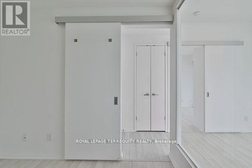 2709 - 197 Yonge Street, Toronto, Ontario  M5B 0C1 - Photo 13 - C12803020