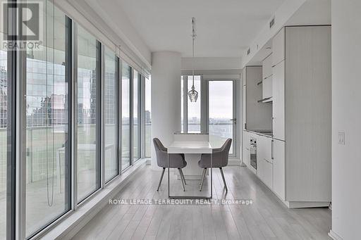 2709 - 197 Yonge Street, Toronto, Ontario  M5B 0C1 - Photo 16 - C12803020