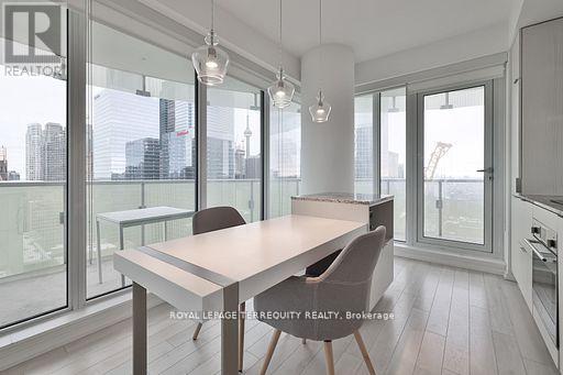 2709 - 197 Yonge Street, Toronto, Ontario  M5B 0C1 - Photo 23 - C12803020