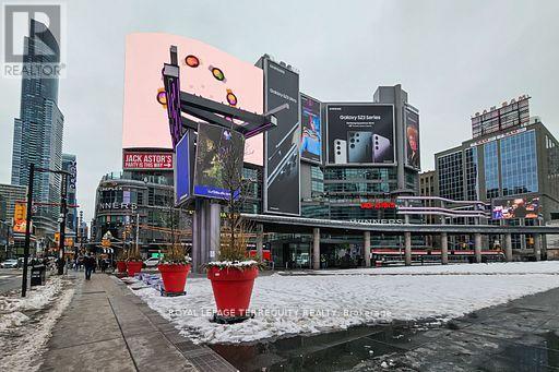 2709 - 197 Yonge Street, Toronto, Ontario  M5B 0C1 - Photo 39 - C12803020