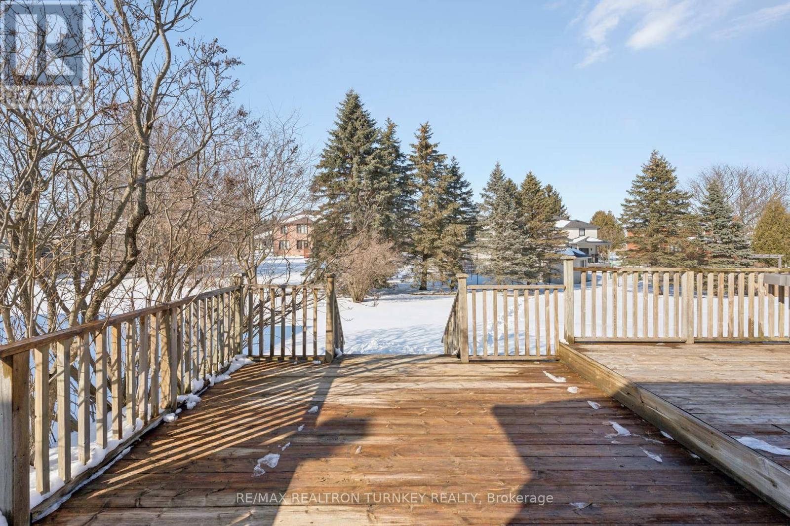 8 Veronica Crescent, East Gwillimbury (Sharon), Ontario  L0G 1V0 - Photo 39 - N12802850