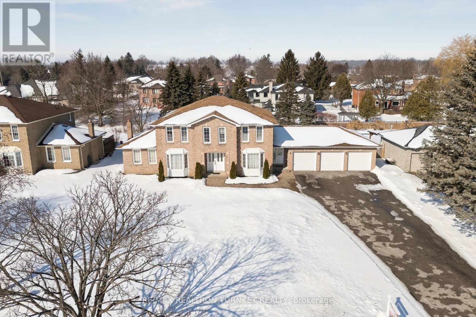 8 Veronica Crescent, East Gwillimbury (Sharon), Ontario  L0G 1V0 - Photo 44 - N12802850