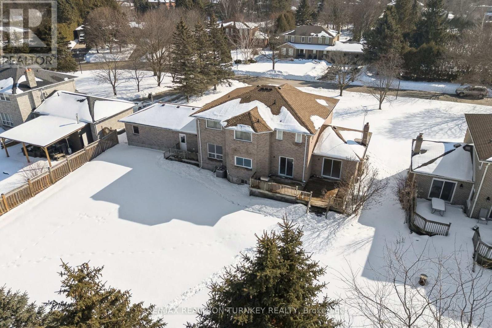 8 Veronica Crescent, East Gwillimbury (Sharon), Ontario  L0G 1V0 - Photo 45 - N12802850