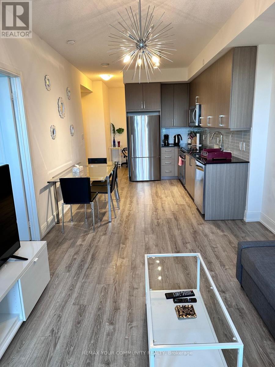 807b - 9600 Yonge Street, Richmond Hill, Ontario  L4C 0X3 - Photo 3 - N12802898