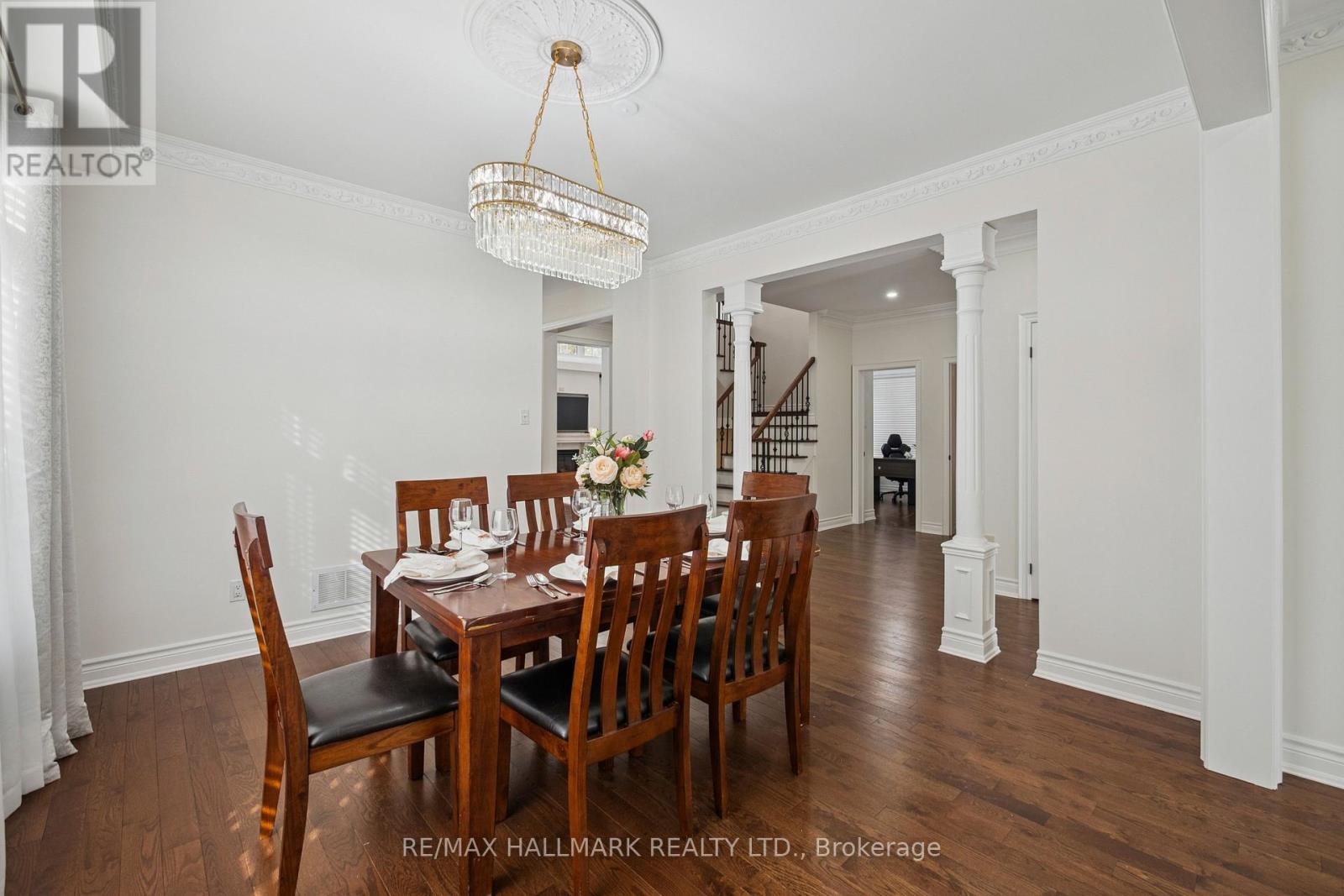 6 Guinevere Court, Richmond Hill, Ontario  L4C 0P7 - Photo 10 - N12802930