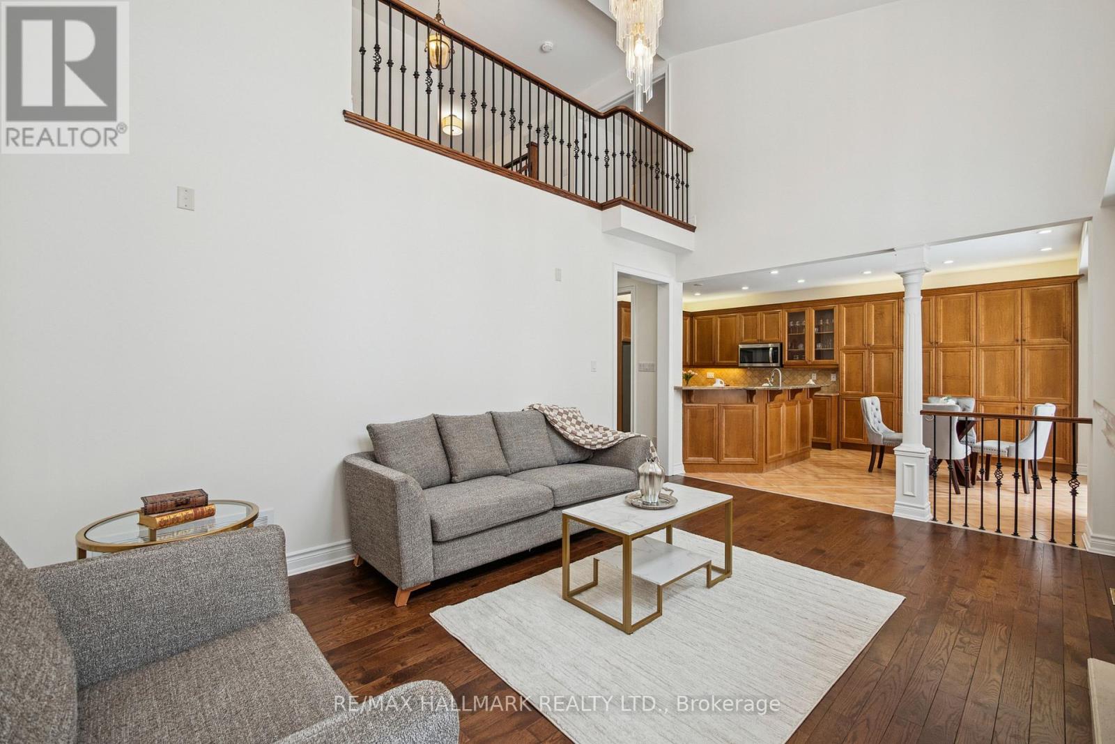 6 Guinevere Court, Richmond Hill, Ontario  L4C 0P7 - Photo 17 - N12802930