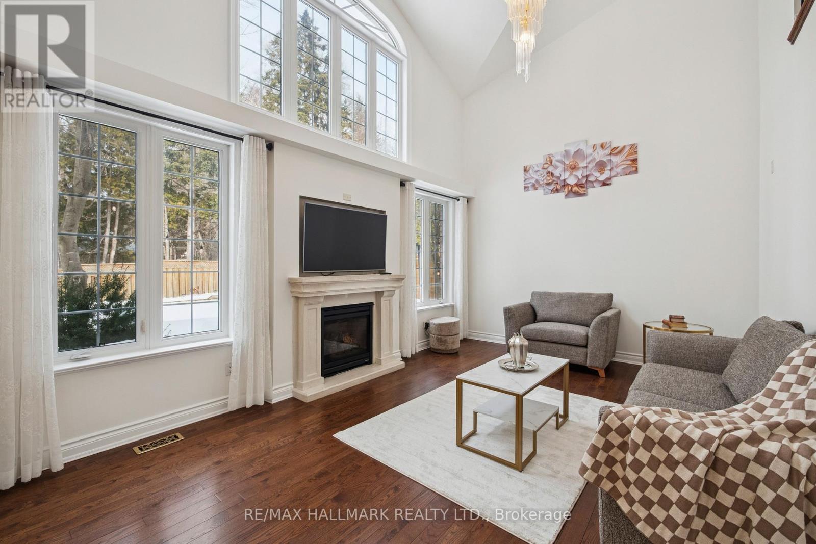 6 Guinevere Court, Richmond Hill, Ontario  L4C 0P7 - Photo 18 - N12802930