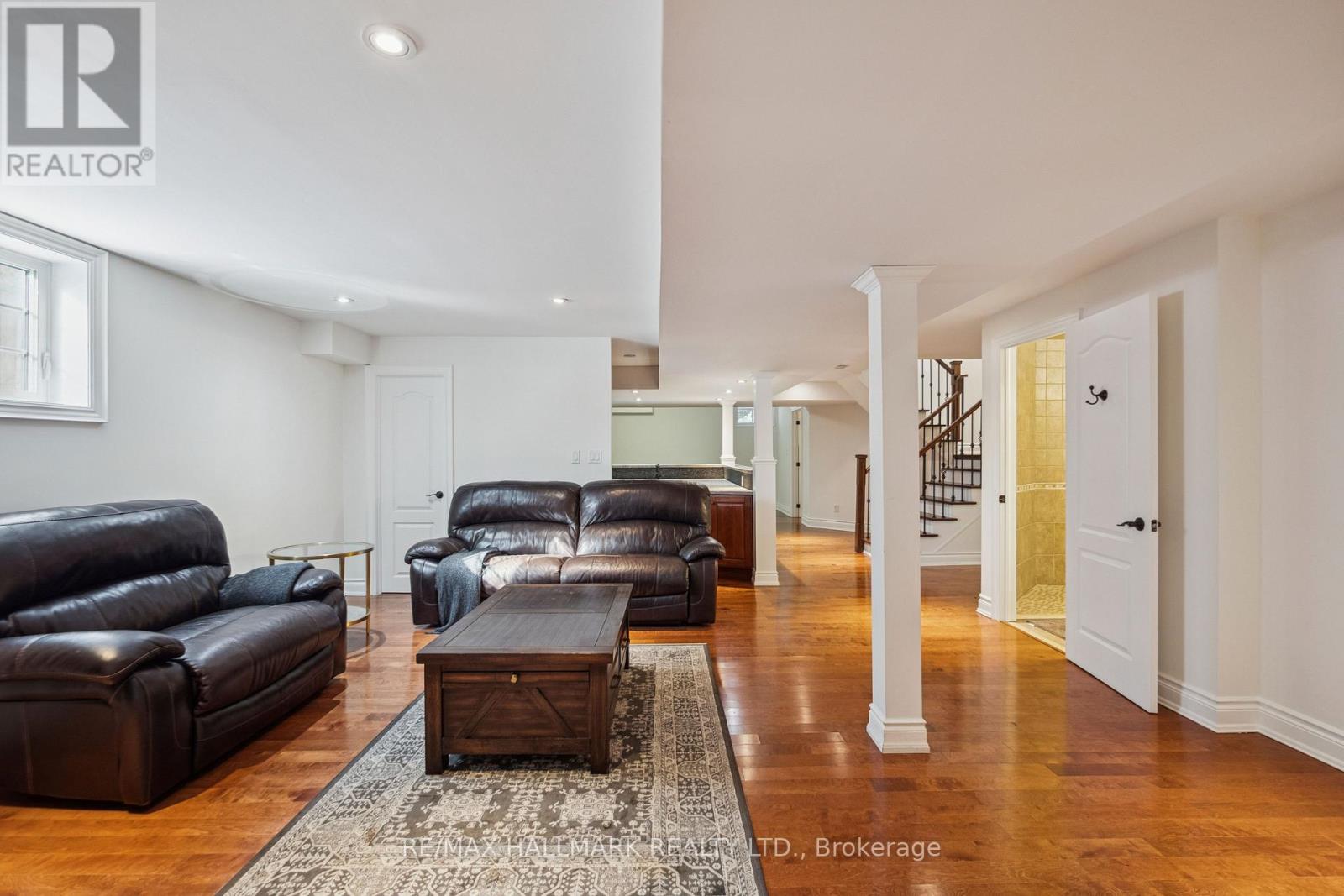 6 Guinevere Court, Richmond Hill, Ontario  L4C 0P7 - Photo 43 - N12802930