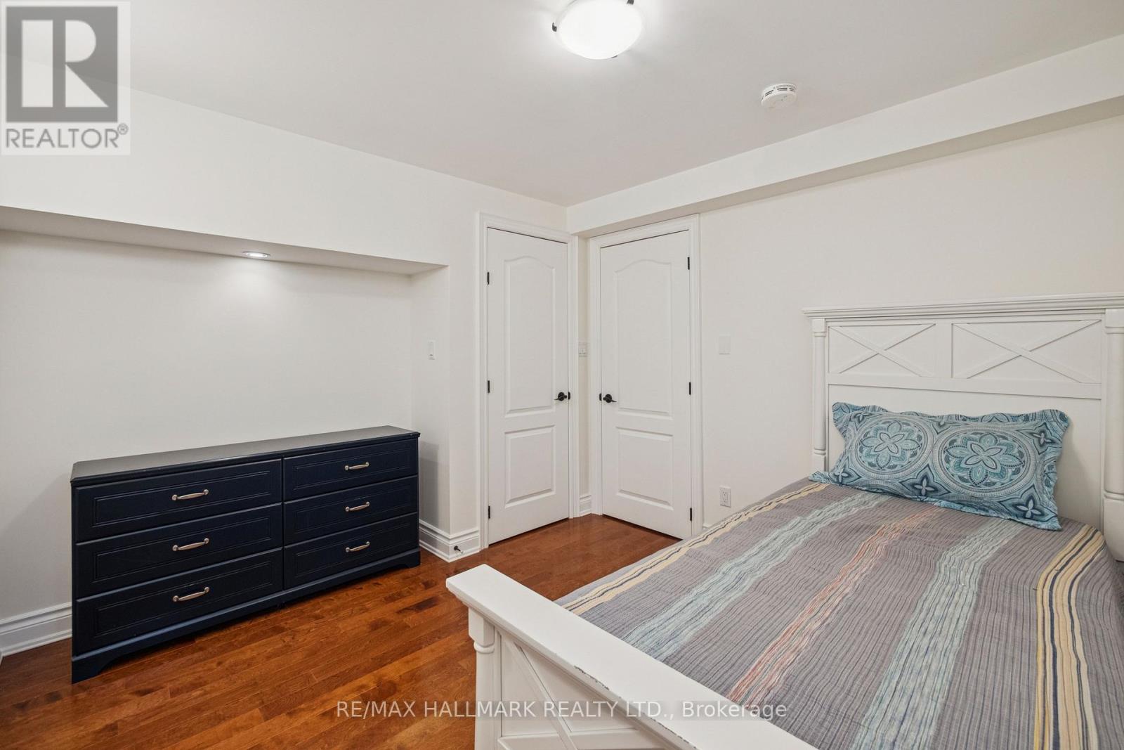 6 Guinevere Court, Richmond Hill, Ontario  L4C 0P7 - Photo 47 - N12802930