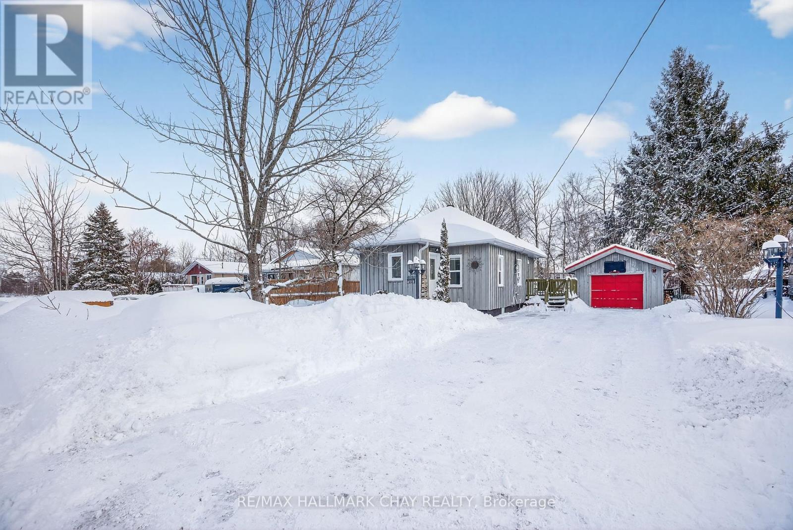 323 Bell Street, Tay, Ontario  L0K 1R0 - Photo 2 - S12802780