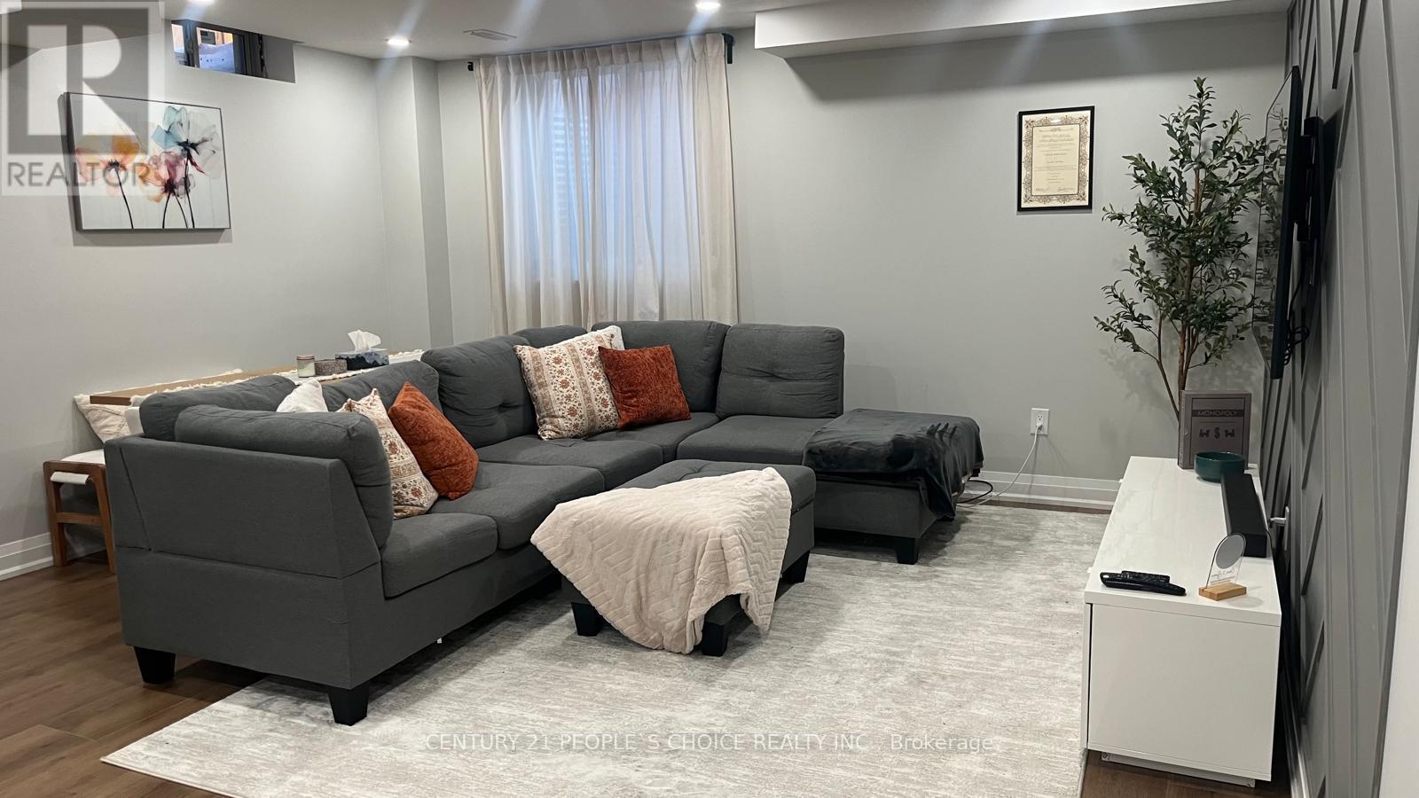 14 COPPERHILL HEIGHTS, Barrie, Ontario